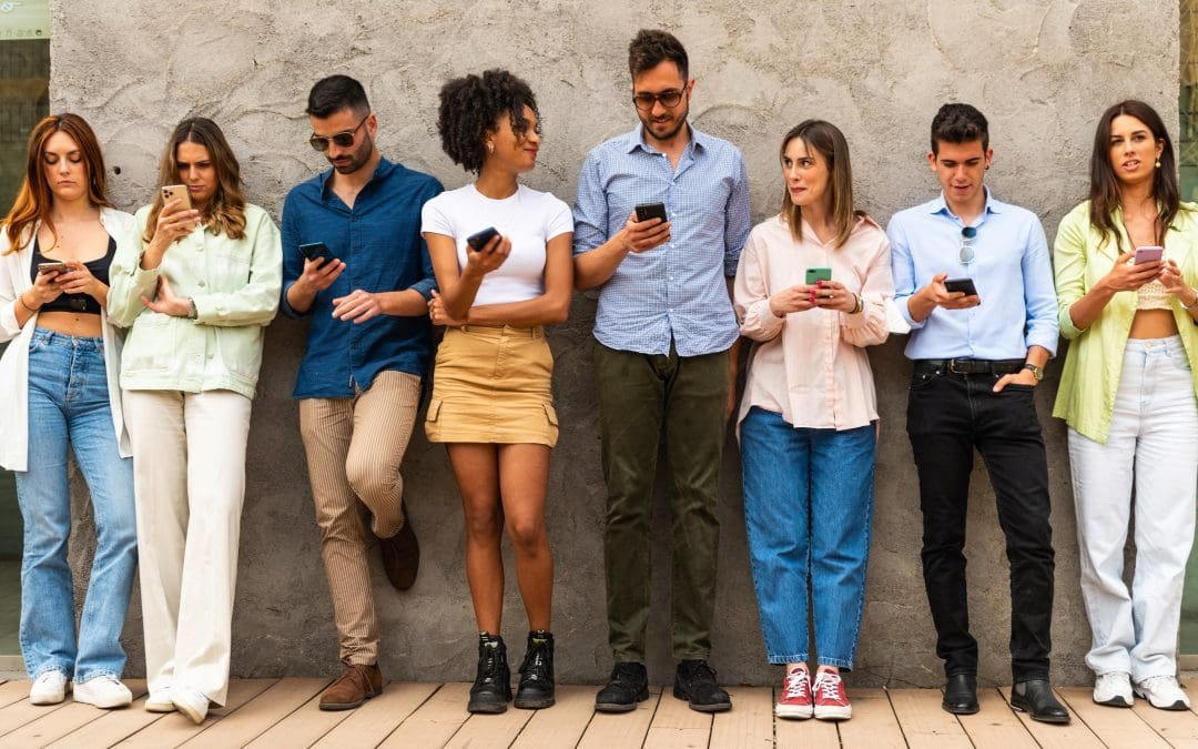 Como o comportamento do consumidor está moldando o mobile marketing em 2025